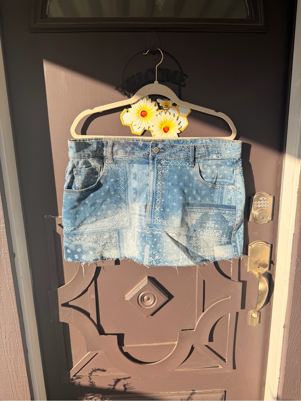 No Boundaries Blue Bandana-Print Denim Mini Shorts